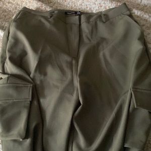 Tailored cargo trousers
